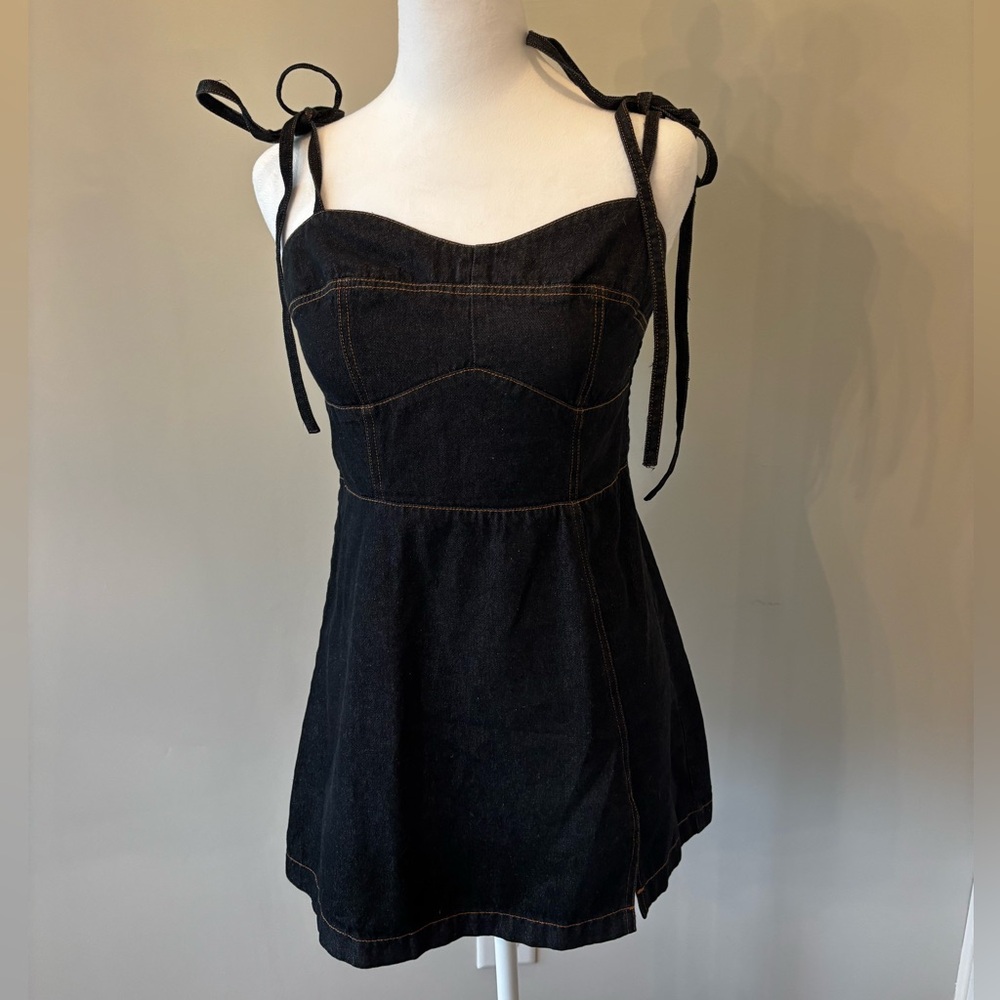 Lizard Thicket Black Midi Dress